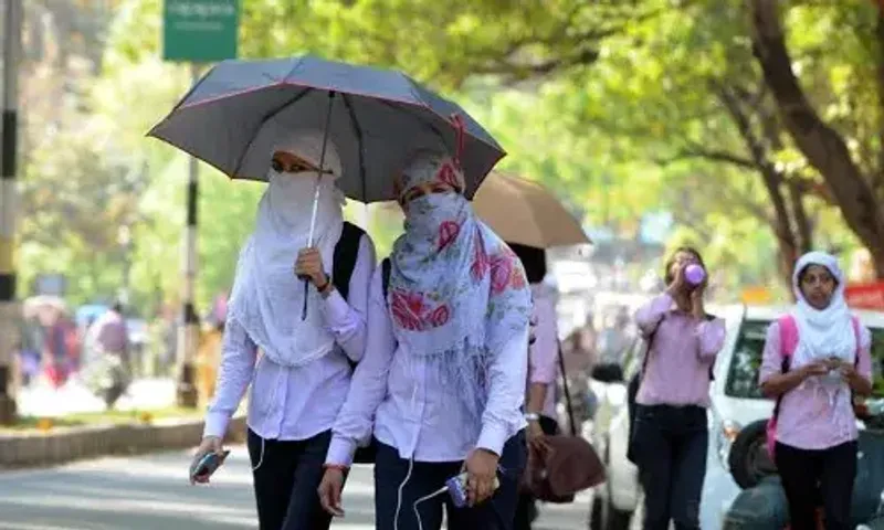 Ahmedabad weather forecast: Next few day to be searing hot at 44 degree Celsius