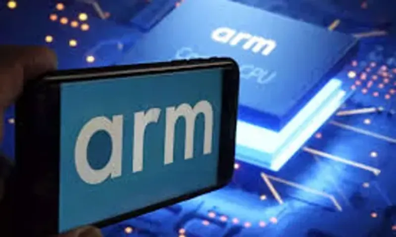 Arm offers new designs, software for AI on smartphones