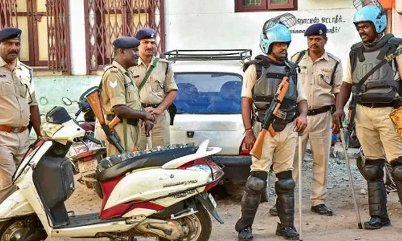 Another wave of PFI raids across 8 states: Over 100 activists detained