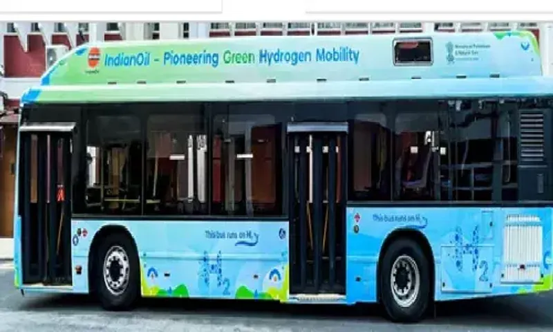 India's first fuel cell hydrogen bus flagged off by Hardeep Singh Puri in Delhi