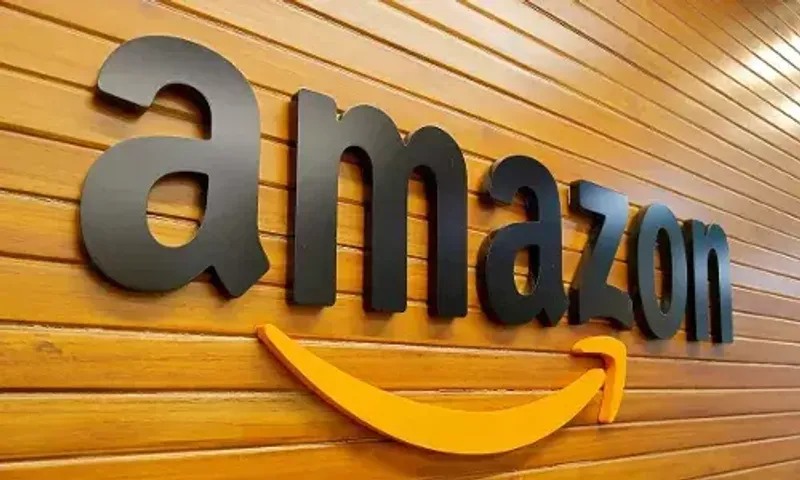 SC directs Amazon, Future to approach NCLAT to decide on plea against CCI order