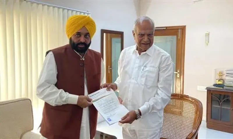 Bhagwant Mann meets governor Purohit, stakes claim to form govt in Punjab