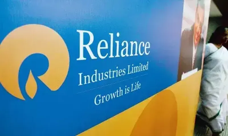 Reliance Industries shares rally 3%, hit 52-week high