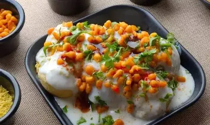 Bread Papdi Chaat Recipe: This snack recipe is a unique twist given to the regular papdi chaat and is absolutely mouth-watering