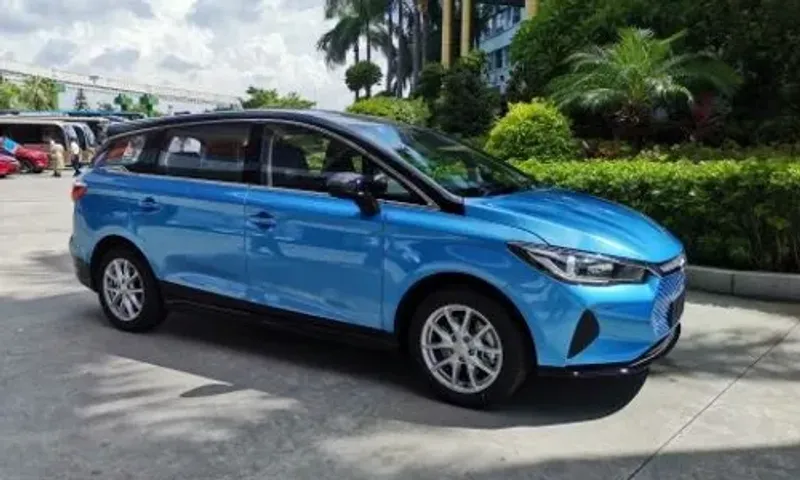 BYD India launches electric MPV e6 priced at Rs. 29.6 lakh