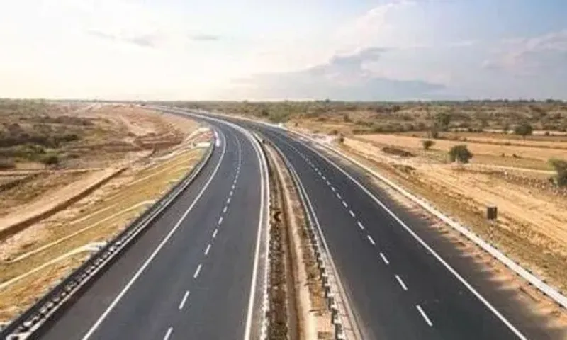 UP’s Bundelkhand Expressway will be state’s first Solar-Powered E-Way