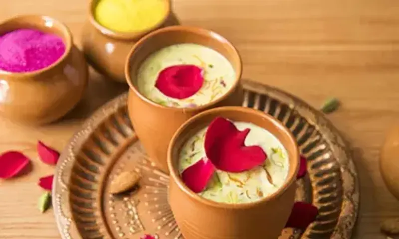 Holi 2022: Enjoy the festival of colours with this thandai recipe