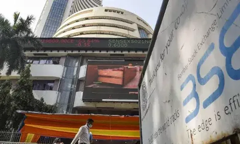 Sensex climbs 370 points; Nifty also adds 105 points