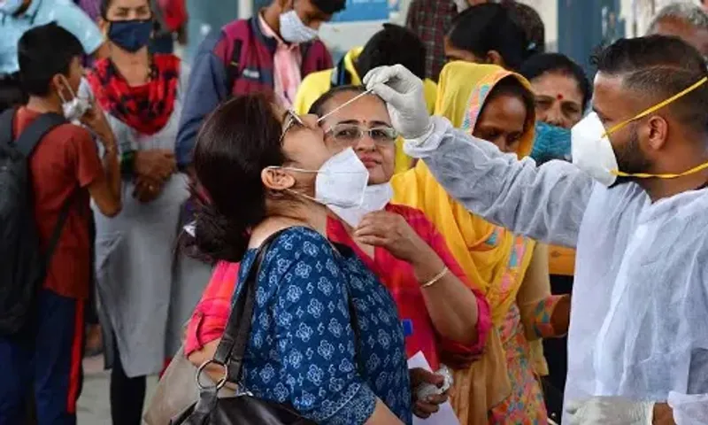 India sees less than 3,000 Covid cases for 5th day amid global surge