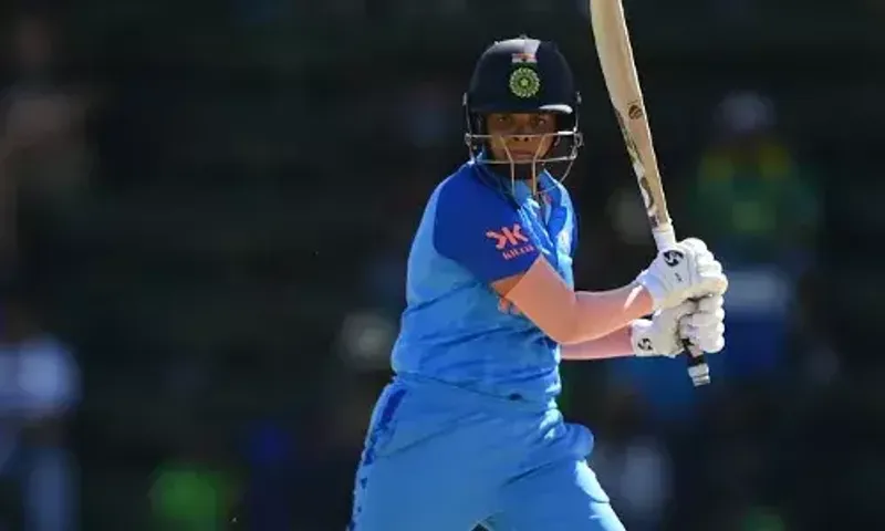 In Women's Cricket, the semifinal of the Under-19 T20 World Cup between India and New Zealand underway in South Africa