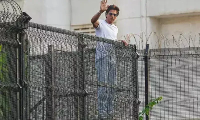 Shah Rukh Khan stopped at Mumbai airport over luxury watches