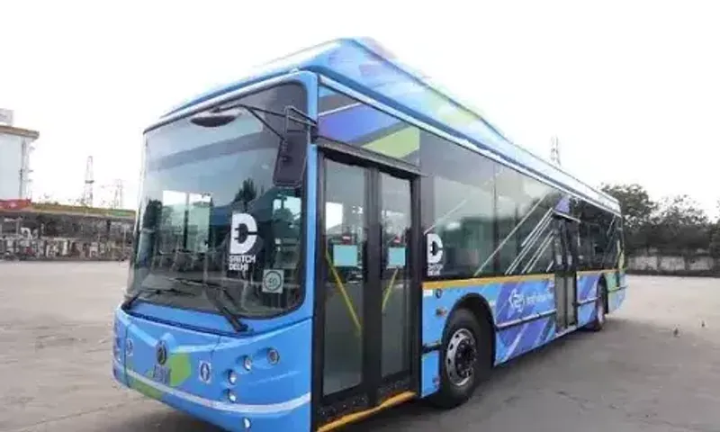 Delhi CM Arvind Kejriwal flags off 150 electric buses; free travel for 3 days