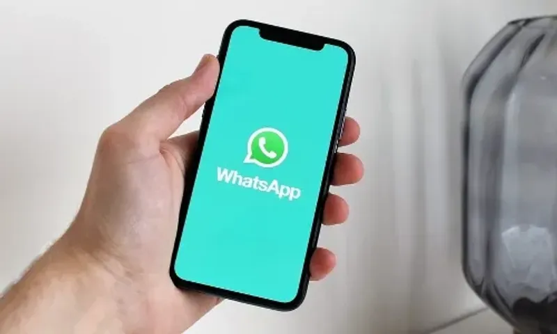 WhatsApp introduces pinned messages for individual and group chats