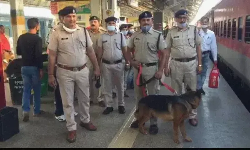 Vadodara RPF conduct surprise checking at Vadodara railway station and arriving trains at platforms