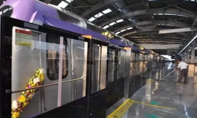 Kolkata Metro to install automatic platform doors at stations to prevent suicide attempts