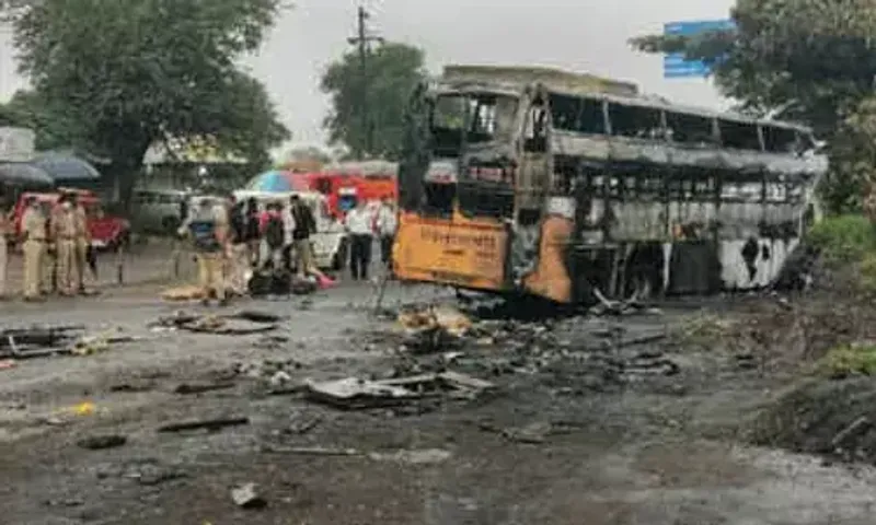 8 killed, several injured after bus catches fire in Nashik