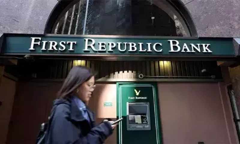 First Republic Bank: US officials lead urgent rescue talks; US banking crisis