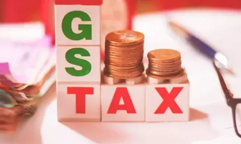 Pre-packaged food under GST, 12% tax on hotels with tariff up to Rs 1,000