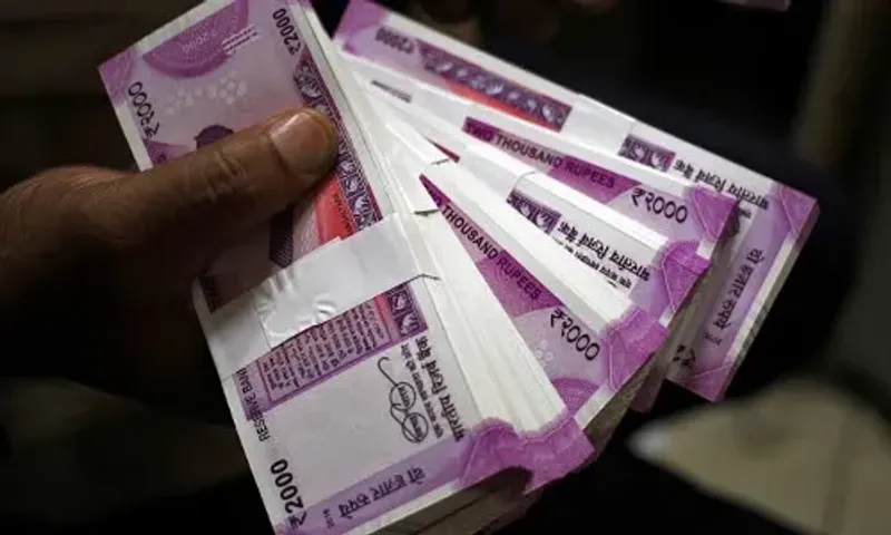 SBI: Rs 14k cr in Rs 2,000 notes deposited