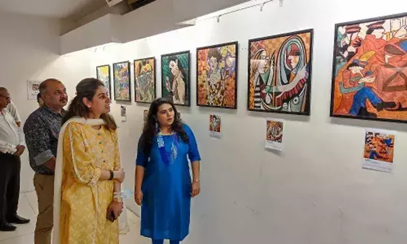 Art lover from Vadodara gives platform to Kashmiri women artists