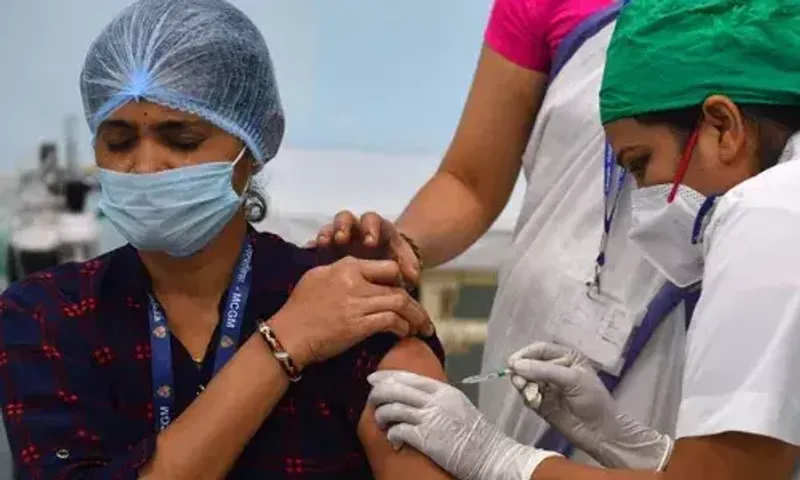 India's COVID vaccination coverage surpasses 39 Crore 49 lakh