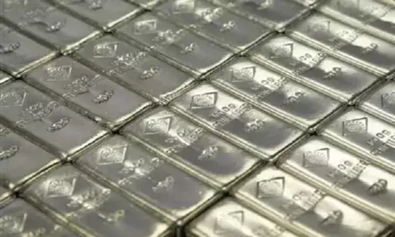 Ahmedabad: Silver prices touch record high of ₹94,000 per kg