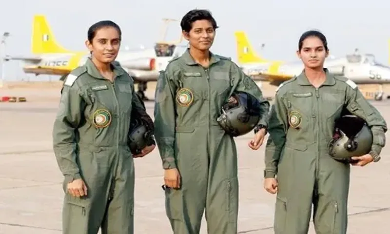 Defense Ministry to induct Women fighter pilots into IAF permanent scheme