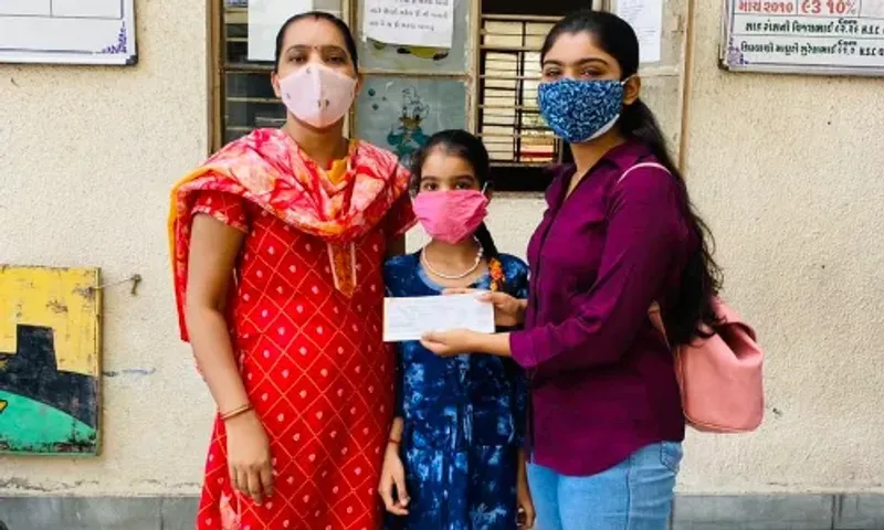 Young girl from Vadodara paid fees of 23 students and help them get along with studies