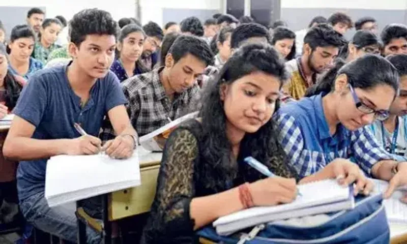 Report: Record Indian students went to US for higher studies in 2022-23, up by 35% since last year