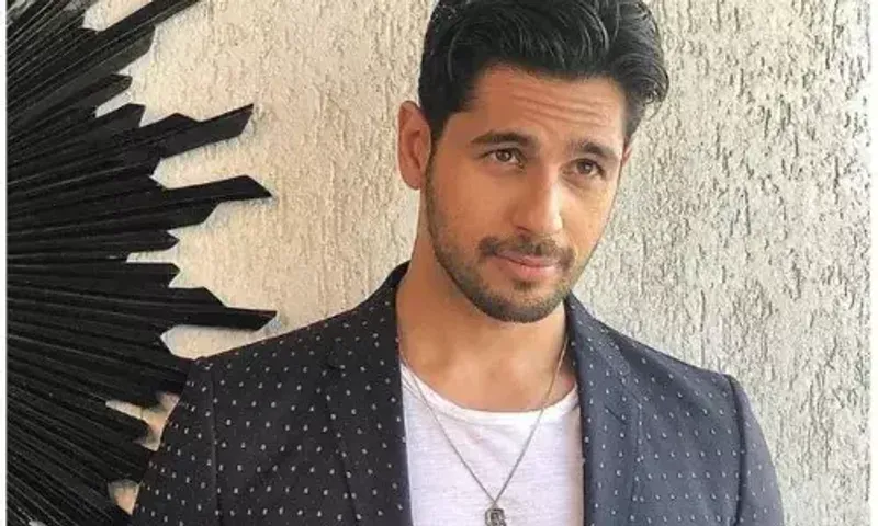 Sidharth Malhotra turns 37, bollywood friends wishes Happy Birthday