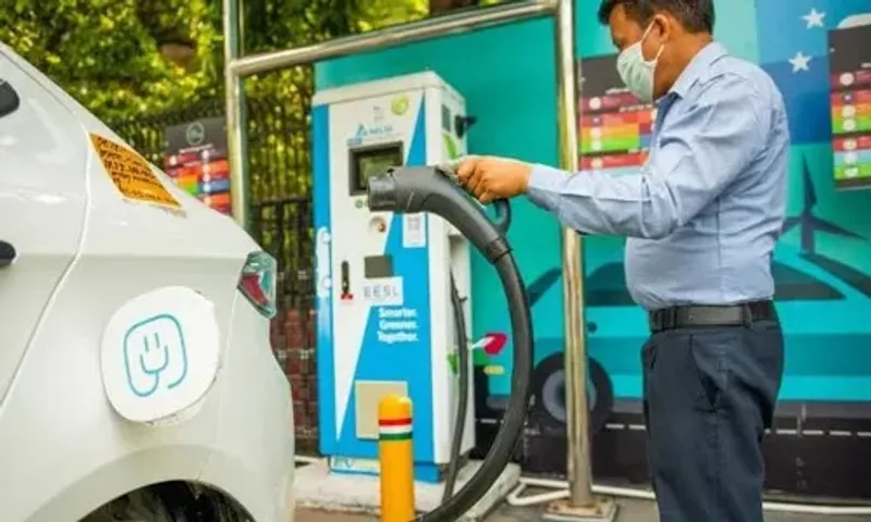 Govt sanctions Rs 800 Crore to three PSU OMC for installing over 7,000 EV fast chargers