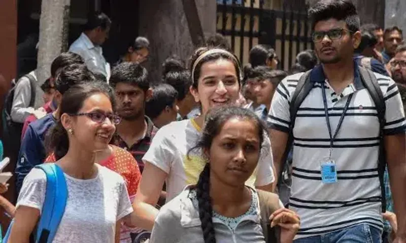 Karnataka govt to end 4-year honours degree course under NEP