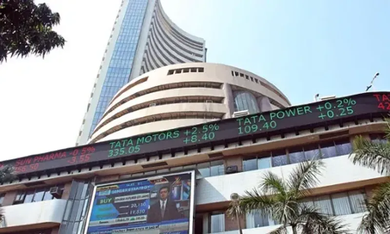 Stock Market: Sensex down 500 pts, Nifty near 17,500; metals, auto slump