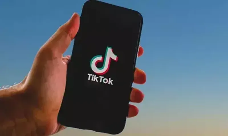 TikTok suspends live streaming and new video content in Russia