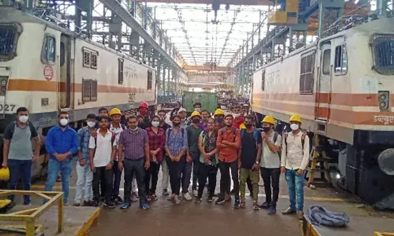 Western Railway takes a leap in advancement of Skill India Mission through Rail Kaushal Vikas Yojna