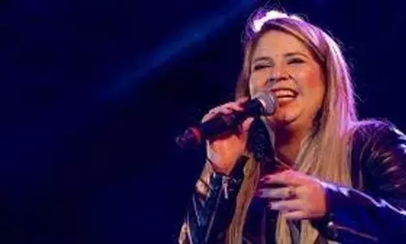 Popular Brazilian singer Marilia Mendonca dies in plane crash