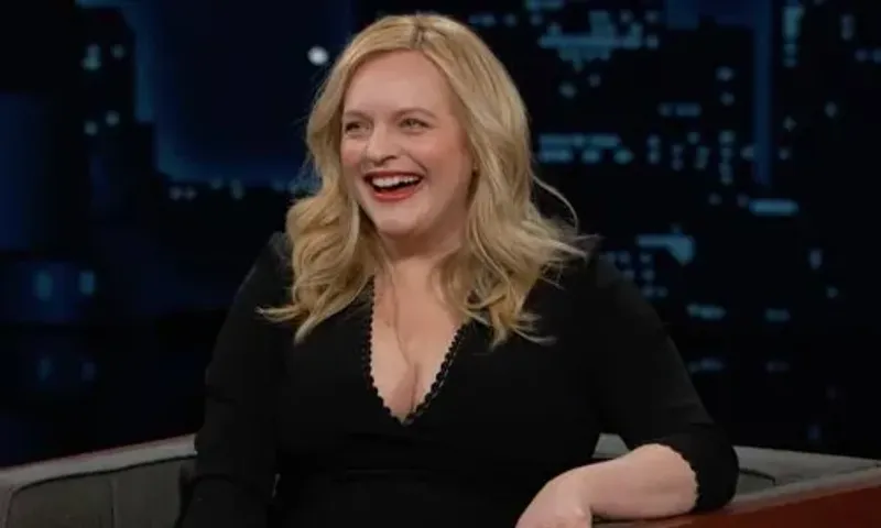 Elisabeth Moss expecting first child