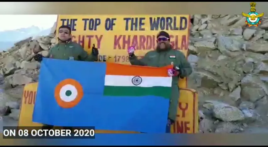 Skydive landing by IAF at Khardungla Pass at Leh