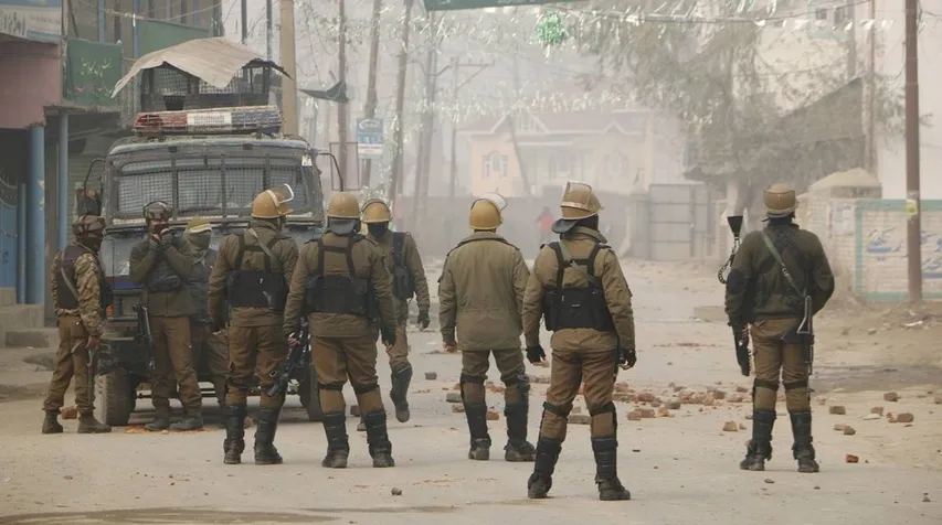 Srinagar: 3 Terrorists killed in an encounter in the outskirts