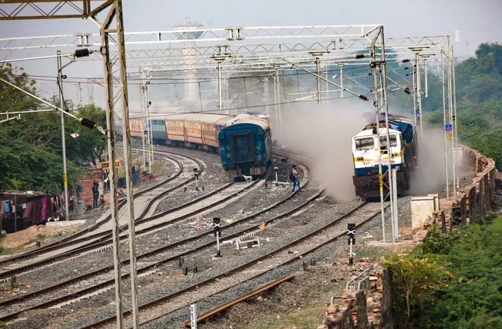 Speed trial and electrification inspection from Vishwamitri to Chandod section of Vadodara division