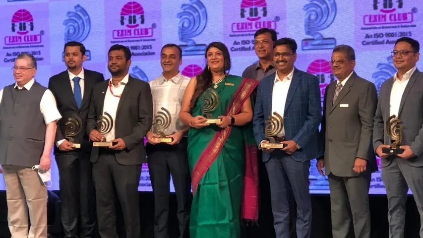 Serum Institute Pune felicitated in Exim club awards ceremony held at Vadodara