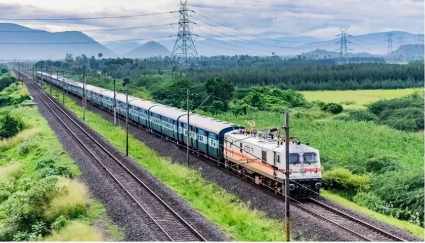 WR to run additional weekly superfast special train between Bandra terminus and Mau junction