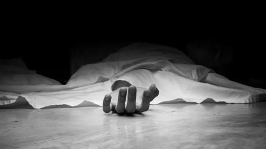 Vadodara police found naked decomposed bodies of mother and daughter living a lonely life