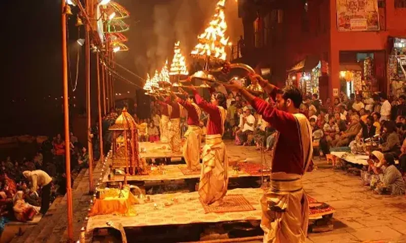 ગંગા આરતીના સાક્ષી બનવા માંગો છો,તો મકરસંક્રાંતિ પર આ ધાર્મિક શહેરોની મુલાકાત લો