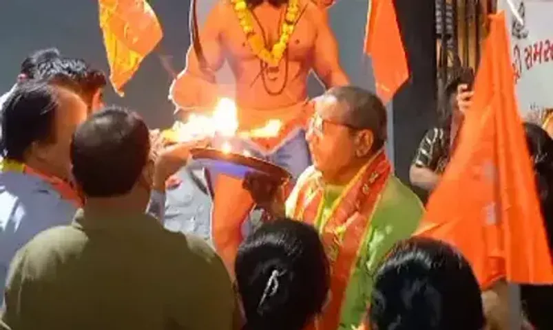 અંકલેશ્વર: વિશ્વ બ્રાહ્મણ દિવસ નિમિત્તે ભગવાન પરશુરામની આરતી સહિતના ધાર્મિક કાર્યક્રમોનું કરવામાં આવ્યુ આયોજન