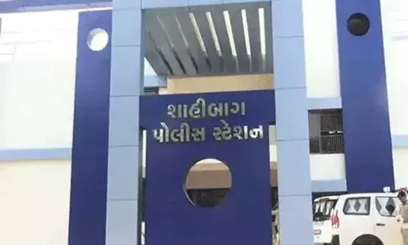 અમદાવાદ:વૃદ્ધની સાથે ગઠિયાએ કરી છેતરપિંડી, રૂ.૧.૨૦ લાખના દાગીના યુ.એન.મહેતા હોસ્પિટલમાંથી લઈ થયો ફરાર