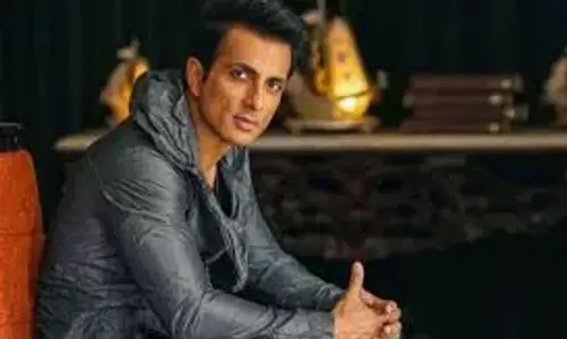 Sonu Sood Birthday : સોનુ સૂદ માત્ર થોડા રૂપિયા લઈને મુંબઈ હતો આવ્યો, આ ફિલ્મોથી કમાયો નામ, બન્યો રોગચાળામાં મસીહા.!