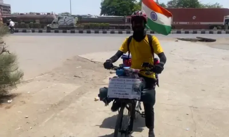 ભરૂચ: આસામના સાયકલીસ્ટે સેવ અર્થ સેવ હેલ્થના સૂત્ર સાથે શરૂ કરી સાયકલયાત્રા...