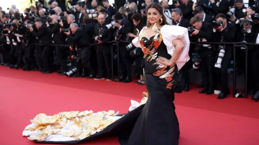 aishwarya cannes look 2024.png