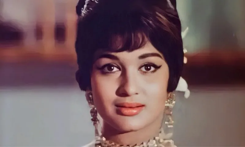 Asha Parekh Birth Anniversary: आशा पारेख जिन्होंने तीन दशकों में कई हिट फिल्में दी है 